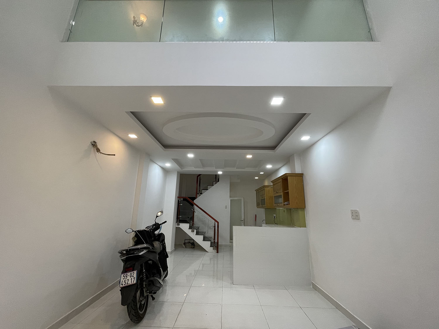 Chính chủ cho thuê nhà 3 lầu thiết kế cổ điển hẻm ôtô 7 chỗ 482/69K Lê Quang Định